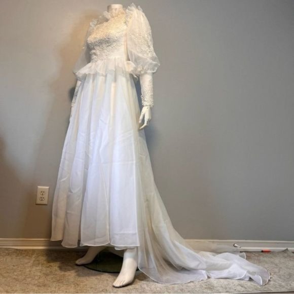 Vintage 1980s Long Puff Sleeve Alencon Lace Frill Waist Wedding Gown Size XXS - Picture 4 of 14